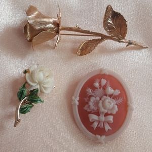 Vintage floral brooch set of 3